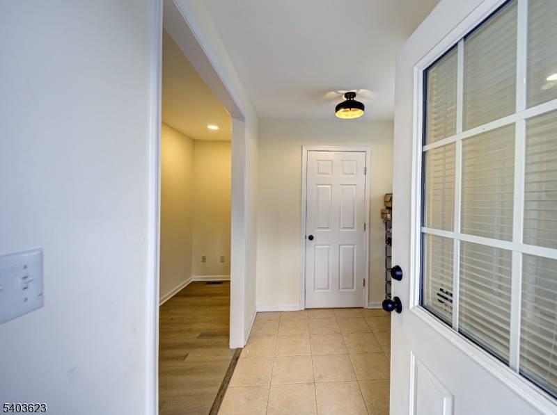 Beautiful Colonial build 2008 home featuring 3 bedrooms 2.