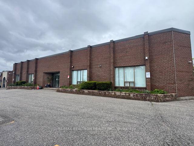 Free Standing Industrial Warehouse, 4000 6000 Sqf.