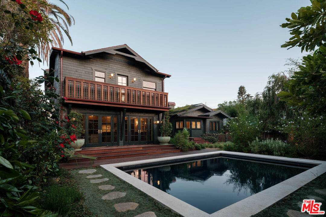 649 Palms Blvd 8BR Marina Del Rey La