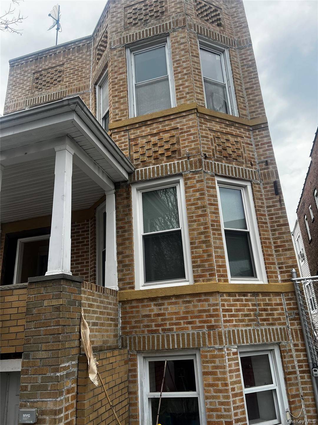 Welcome to 1113 Olmstead Ave !