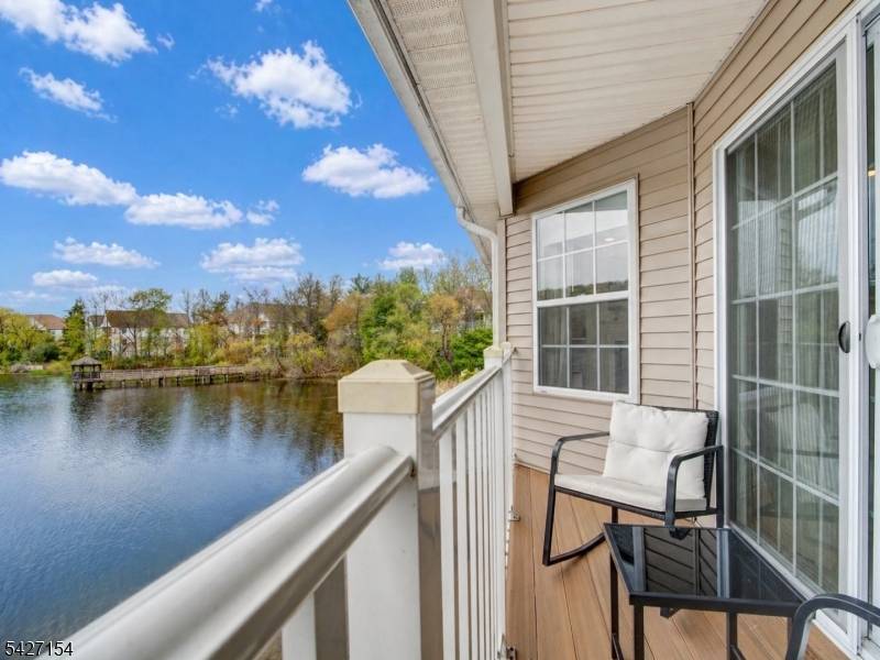 Rare find in Willow Walk !