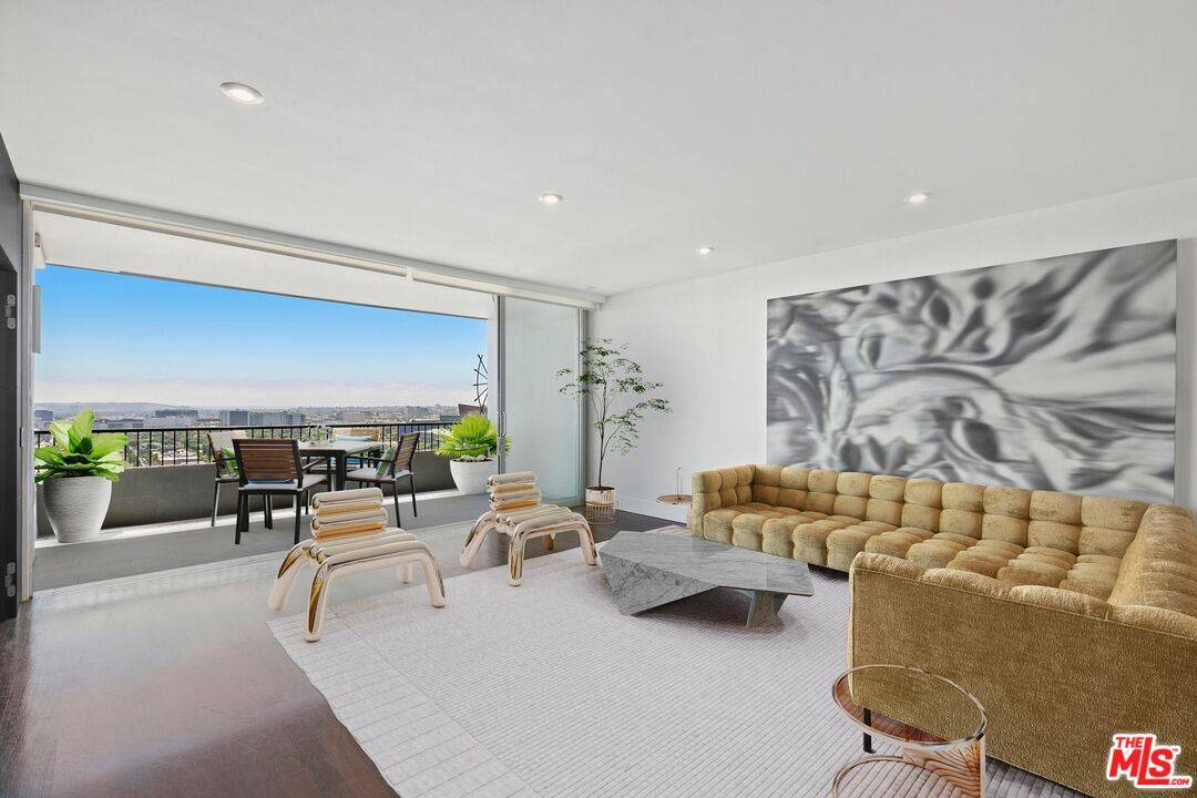 1100 Alta Loma Rd 2BR Sunset Strip La