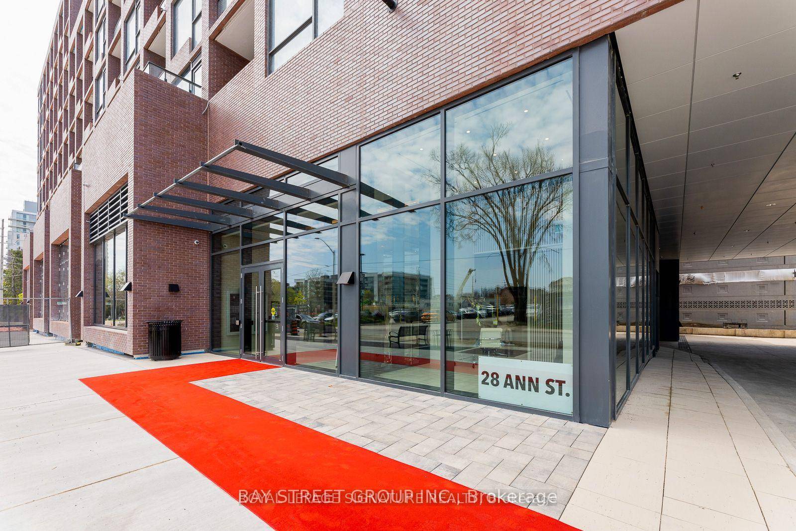 Welcome to Westport Condominiums, a stunning new development nestled in the heart of Port Credit, Mississauga.