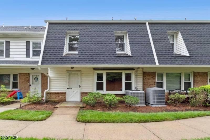 Welcome to 7 Tisbury Court a freshly painted 2 bedroom, 2.