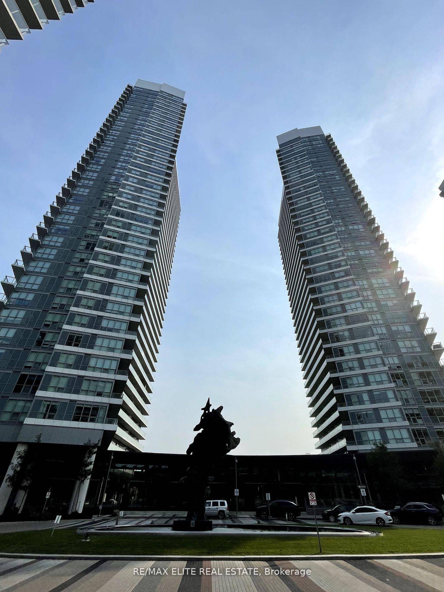Beautiful 1Br Suite In Prestigious Bayview Village Area ; Walking Distance To Two SubwayStations Bessarion amp ; Leslie.