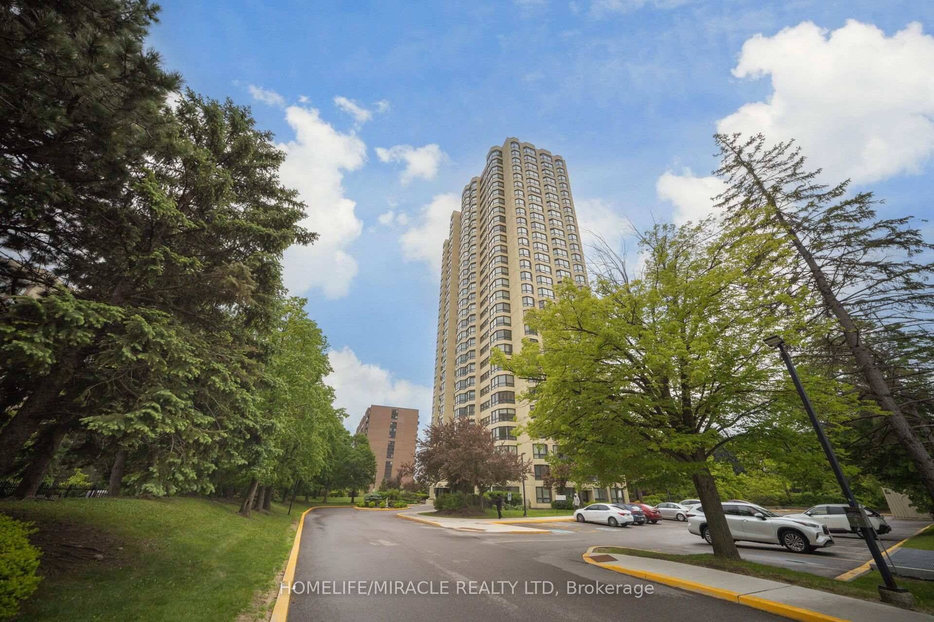 Welcome to Unit 1802 at 8 Lisa Street a beautifully renovated corner unit, move in ready 2 bedroom, 2 bathroom condo with stunning open views.