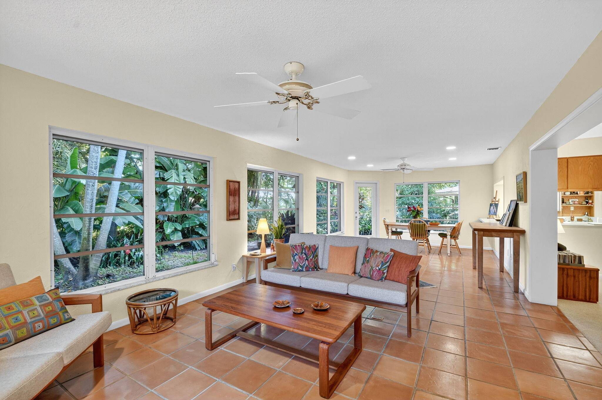 Bird watchers nature lovers will be right at home in this charming 3 bedroom, 2 bath villa nestled in the heart of Atlantis.