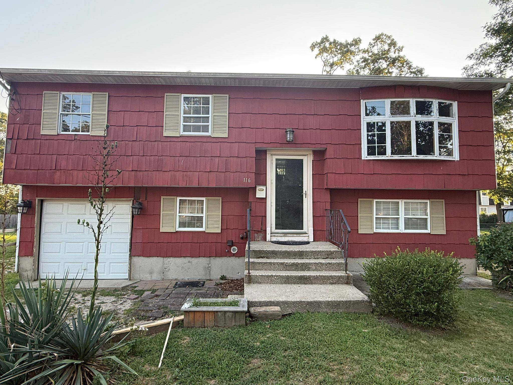 House needs work, 203k or cash offers !