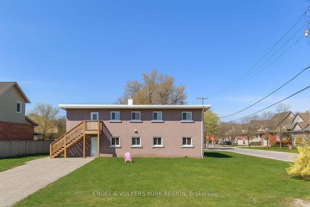 Experience the charm of Alliston at 41 Essa Road !