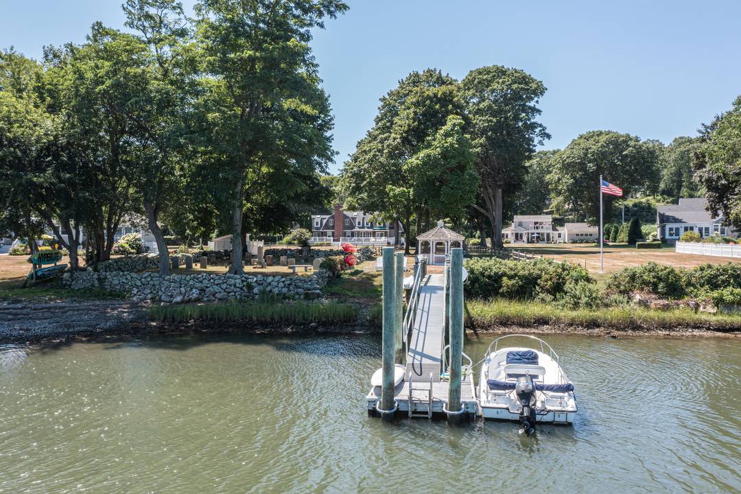 Waterfront Oasis on Quiambaug Cove.