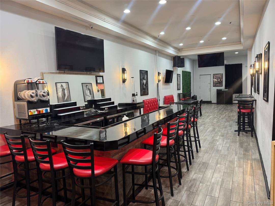 Move in ready commercial space for lease in the heart of Brooklyn !