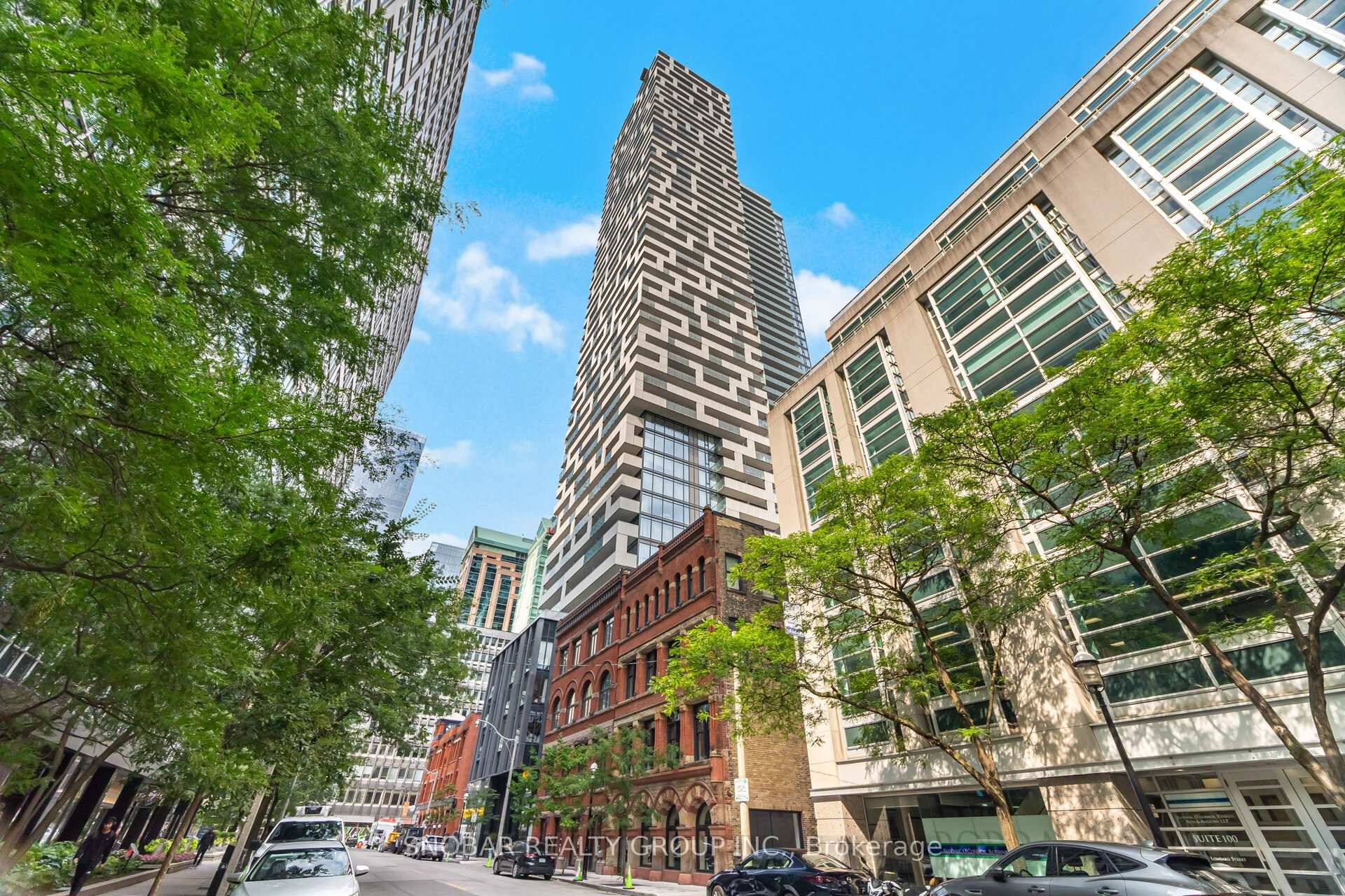 Welcome to Penthouse 02 at 20 Lombard Street, an extraordinary residence in the prestigious Yonge amp ; Rich community.