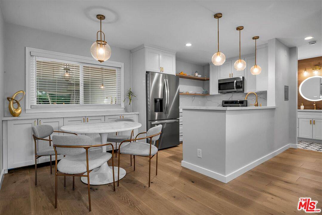 9005   Cynthia St 1BR Sunset Strip La