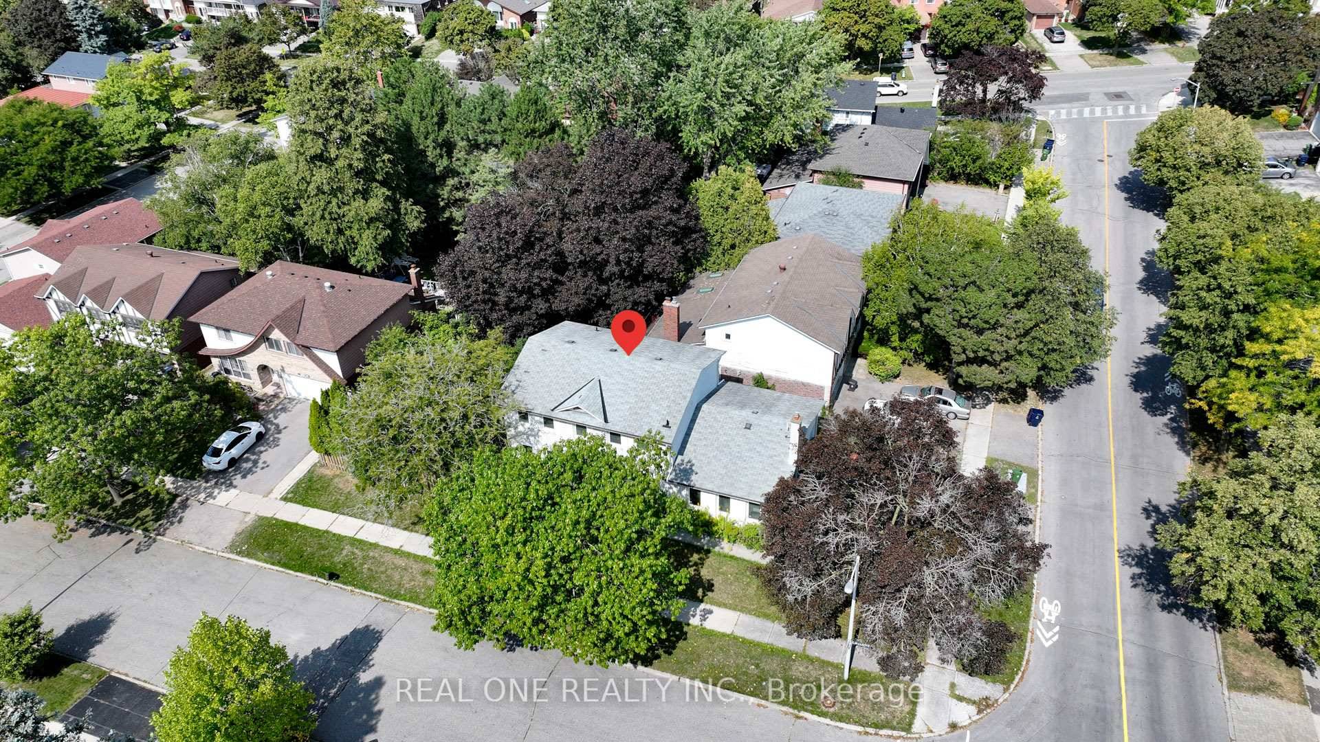 Superb Locations ! ! Welcome To This Stunning amp ; Brand New Finishes Excellente Home Situated In The Quiet amp ; Friendly Heart Of Don Valley Village Community.