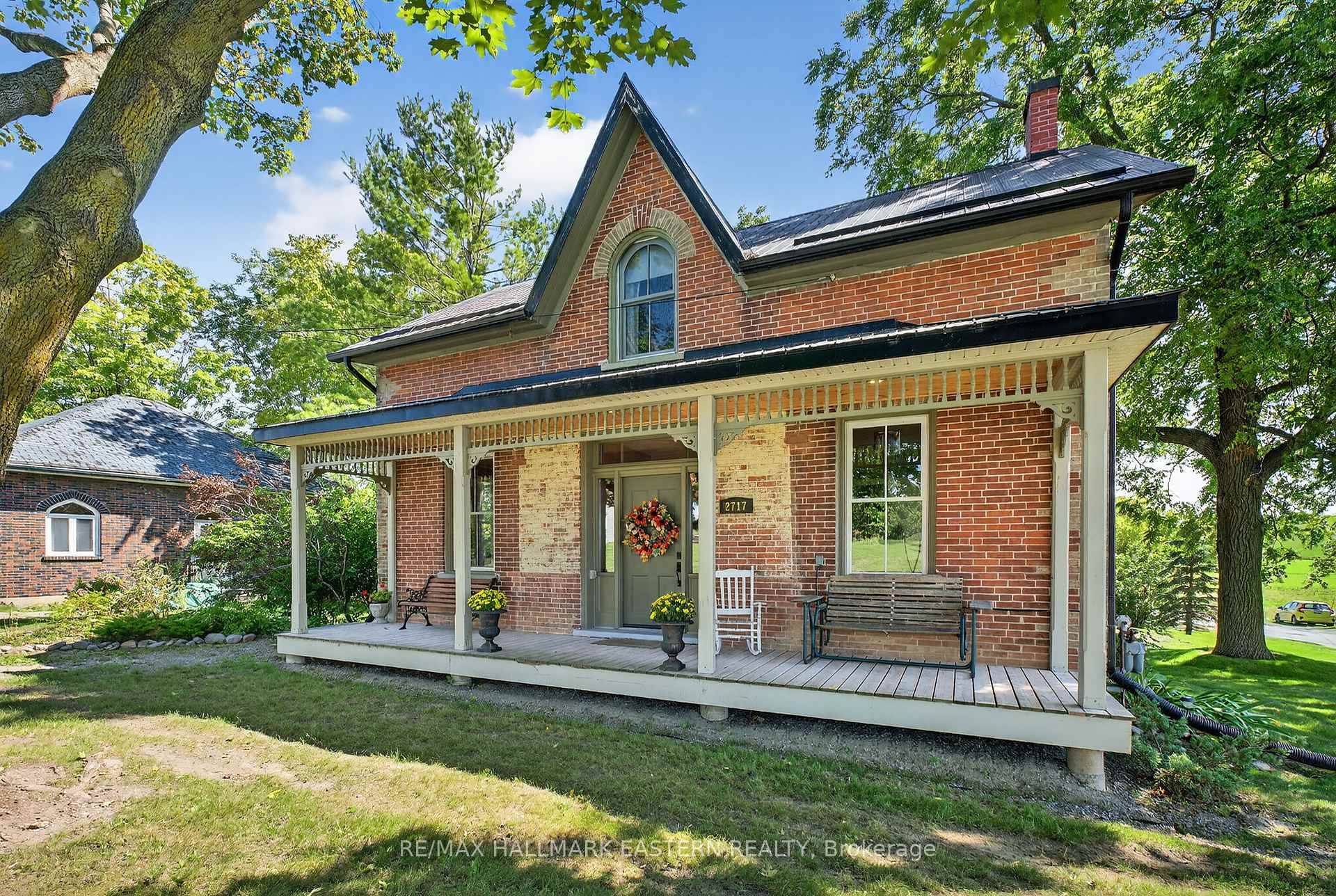 Welcome to 2717 County Rd 2, Otonabee South Monaghan, located in the desirable community of Mathers Corners just 10 minutes east of Peterborough and 5 minutes west of Keene.