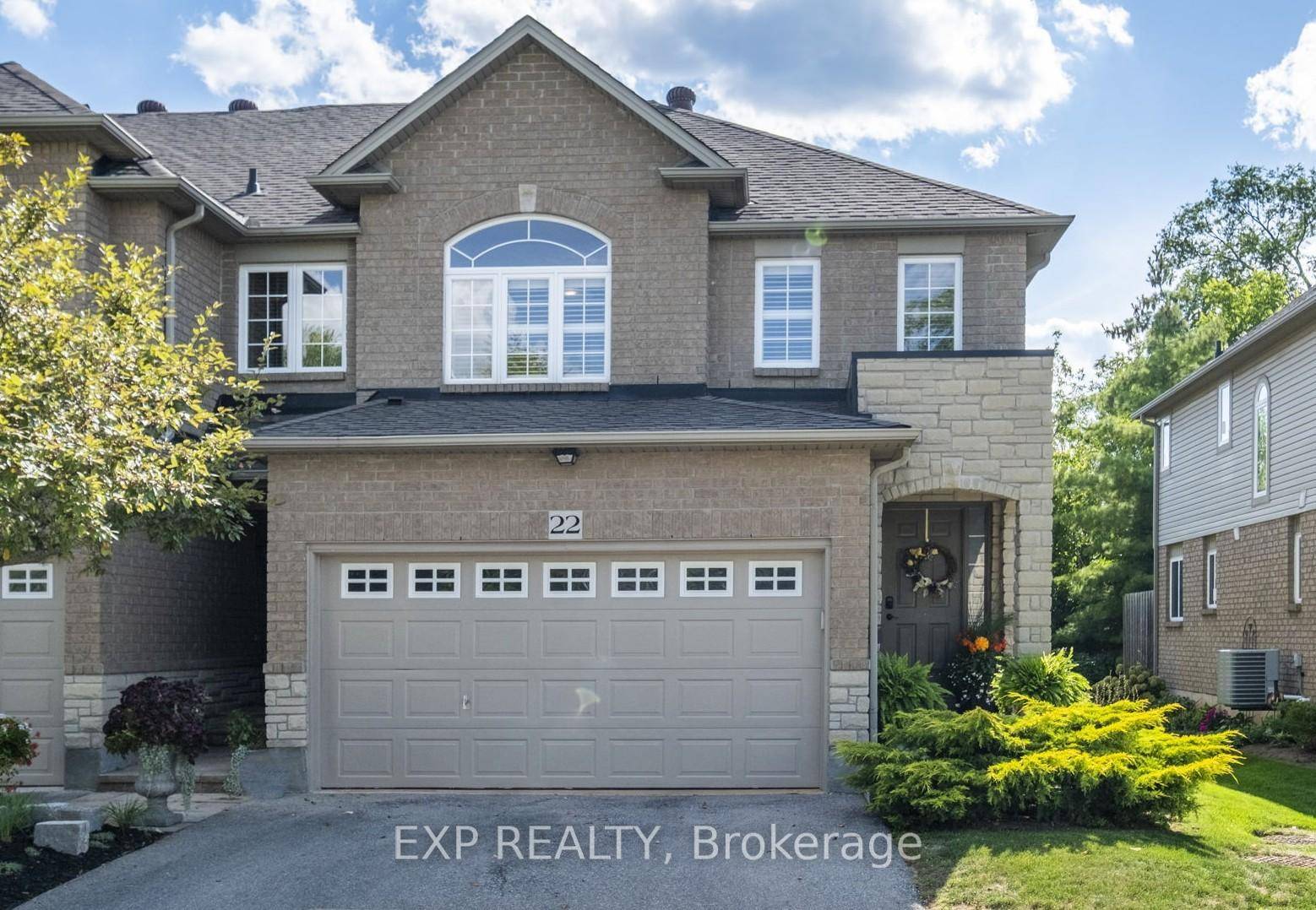 Welcome to The Fairfields, a private enclave of executive townhomes in Milton's downtown core.