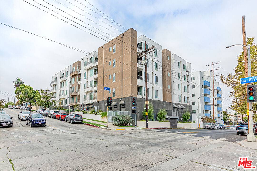 1101  S Harvard Blvd 2BR La