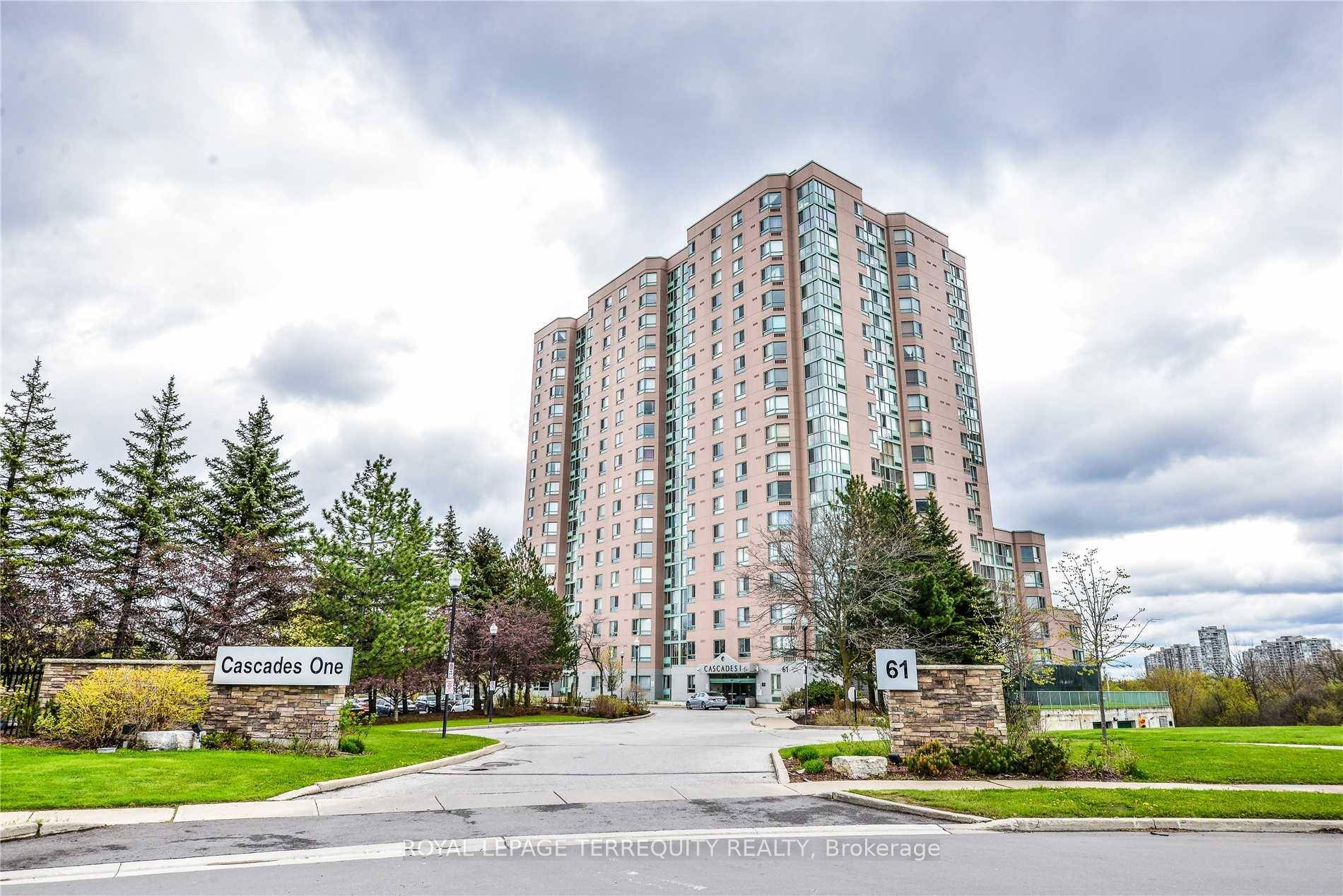 Welcome to breathtaking, unobstructed south facing views of the Humber River !