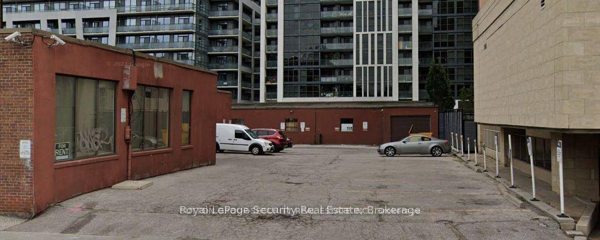 4000 sqft ground floor rear all open space good for many uses retail commercial, industrial uses, storage uses, etc.