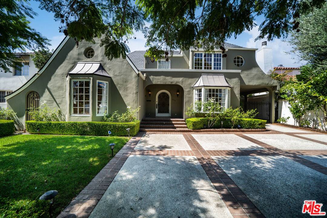 215  S Mccarty Dr 5BR Beverly Hills La
