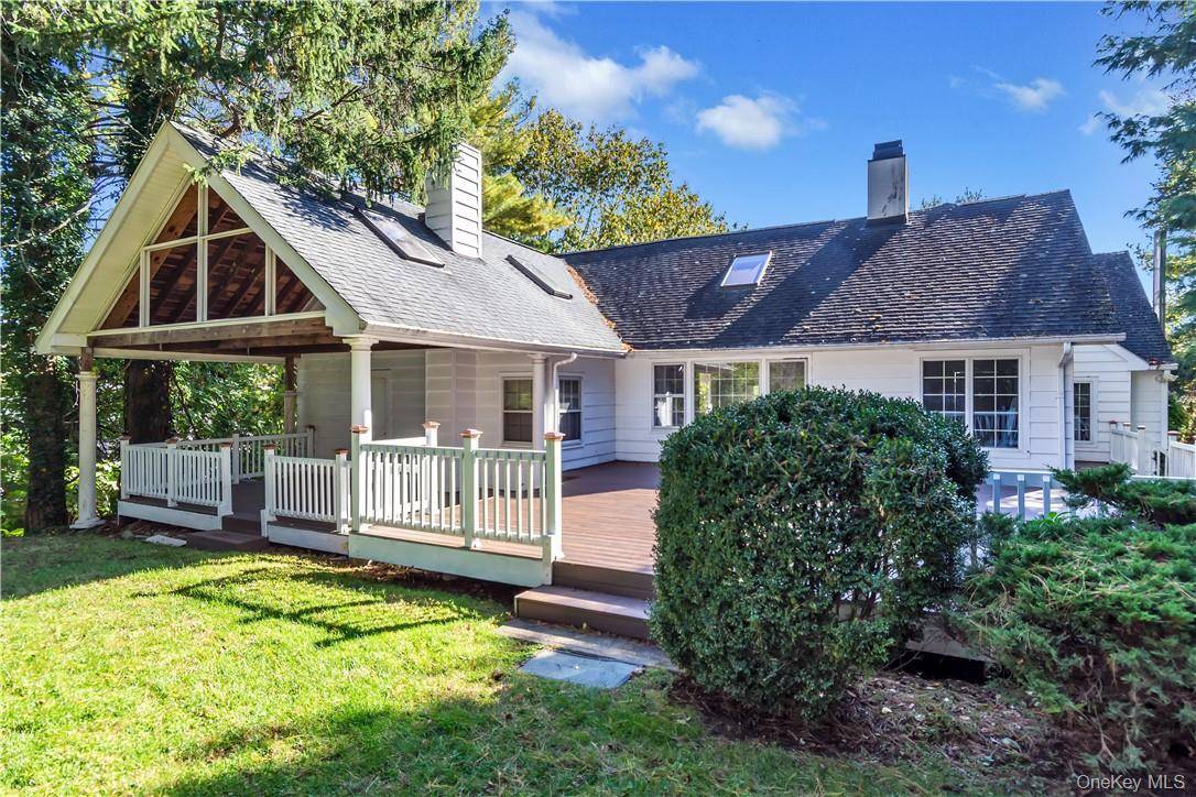 Exquisite home for those who love themselves and want to enjoy their home, inside and outside.