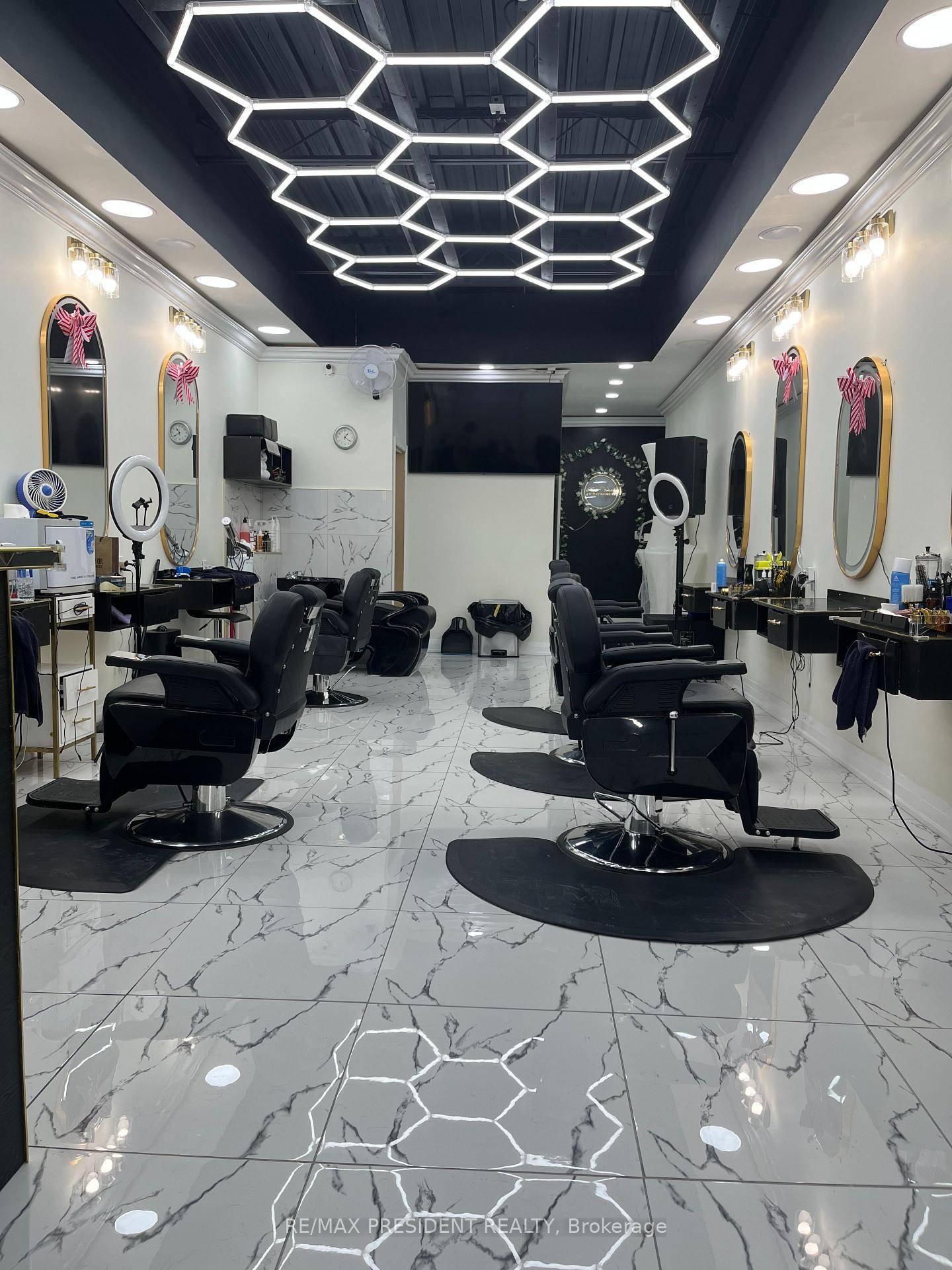 Turn key operation, Barber shop business for sale in Georgetown, located in a very busy area with great exposure, this barber shop in well designed and perfect layout, offering 7 ...