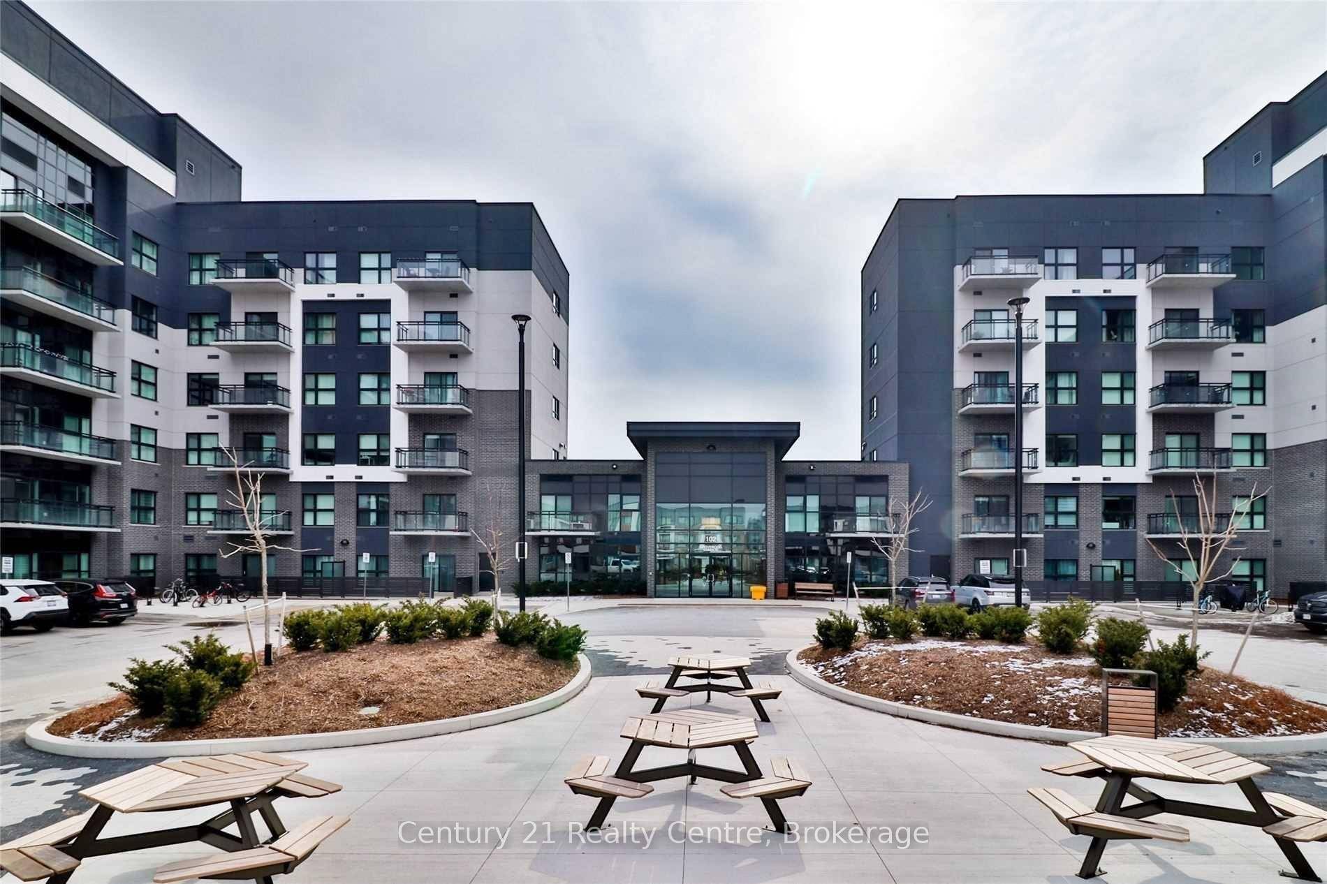 This beautiful condo offers just over 600 sq.