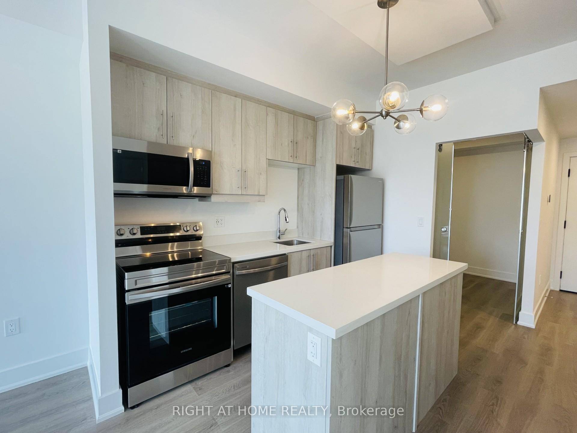 Discover modern living in the heart of Brantford with this brand new 1 bedroom condo featuring a spacious den and separate study perfect for working from home or converting into ...