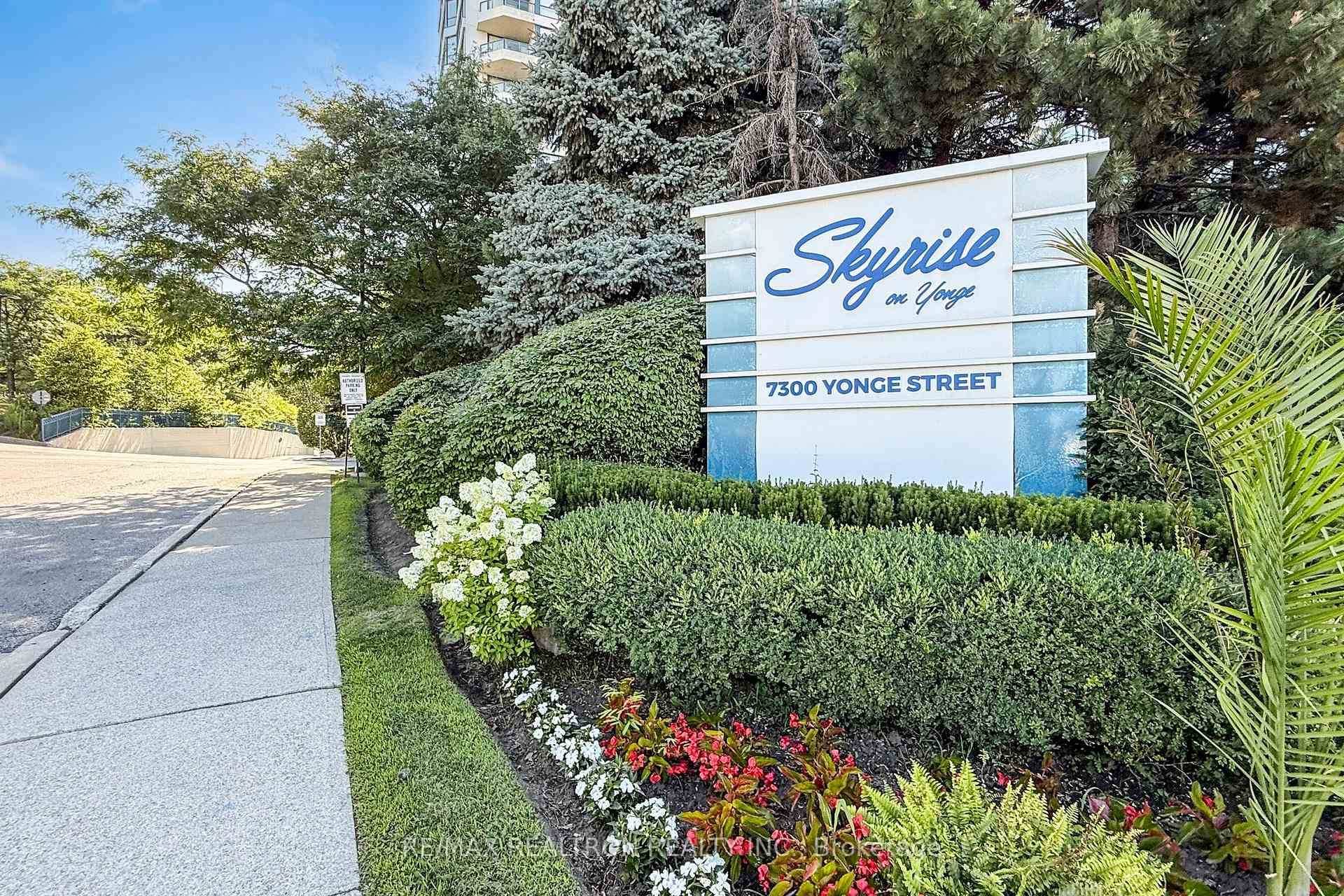 Bright amp ; Sun Filled Condo with Panoramic West Views !