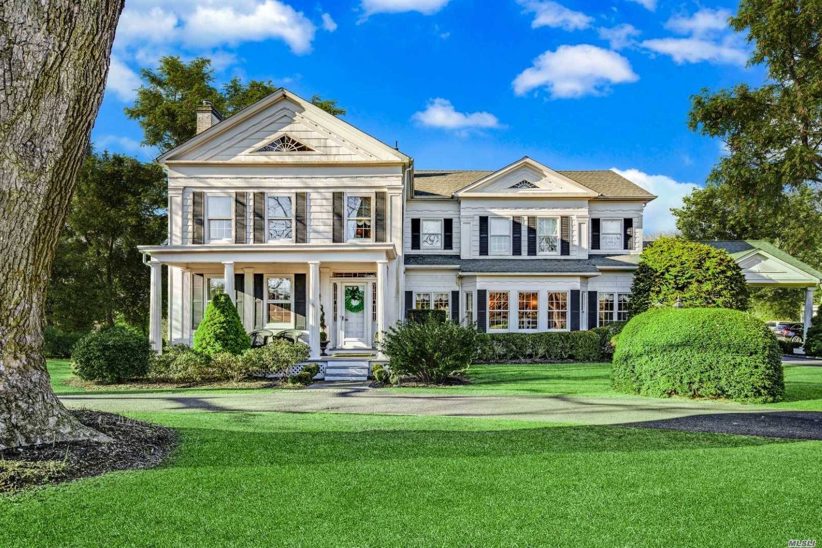 4. 5 Acres in Water Mill !
