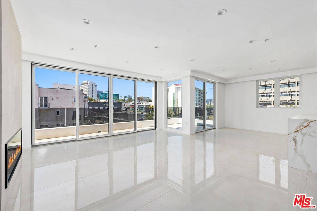1414 1/2 S Beverly Dr 4BR Beverlywood La