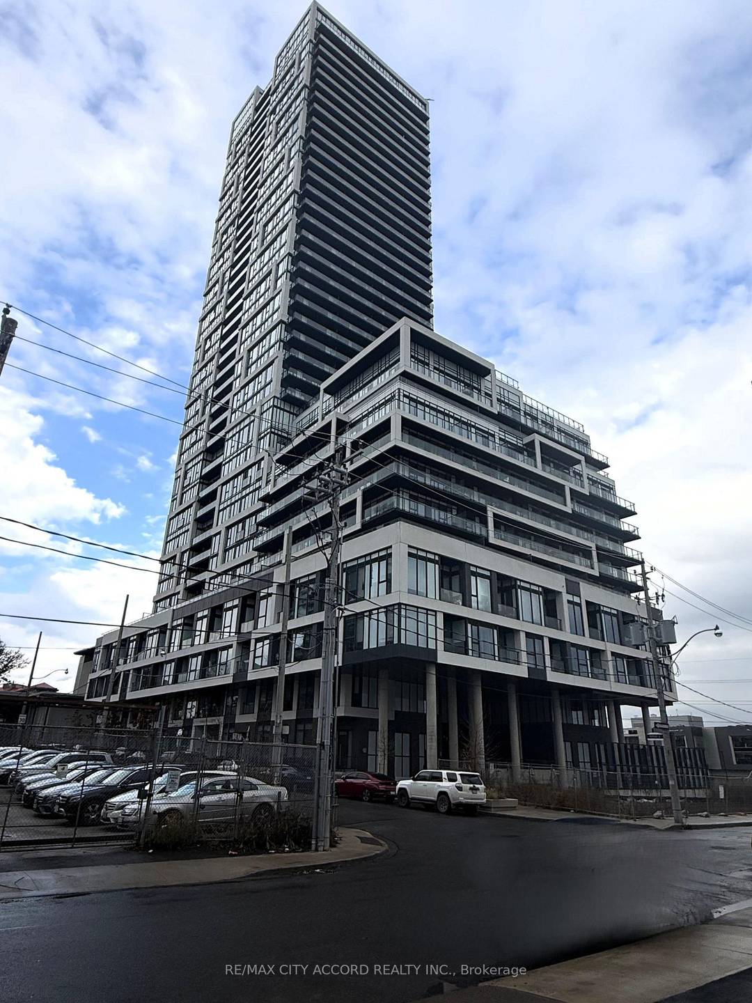 Experience upscale living at River amp ; Fifth by Broccolini.