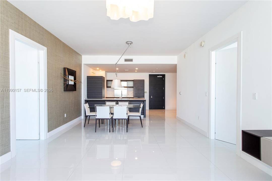 Amazing lower penthouse unit 4512 in the prestigious Epic Residences offering unmatched panoramic views of the City and Miami River.