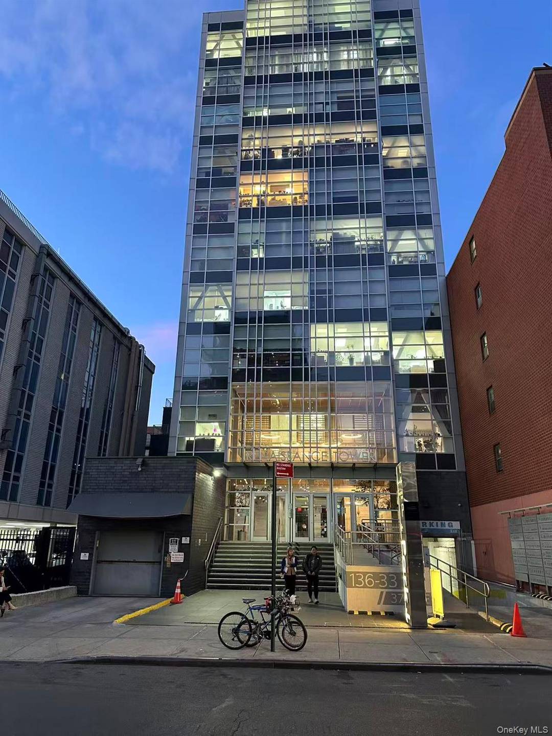 Commercial Office Space for Lease Prime Flushing Location.