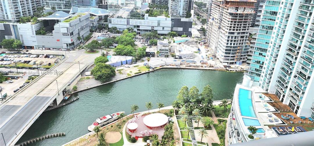 AMAZING view ! If living in an UPSCALE, MODERN Bldg amp ; prime location sounds exciting !