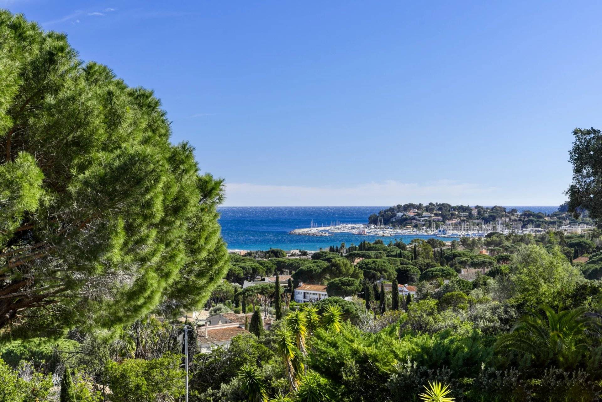 Panoramic sea view - beach on foot - Cavalaire-sur-Mer