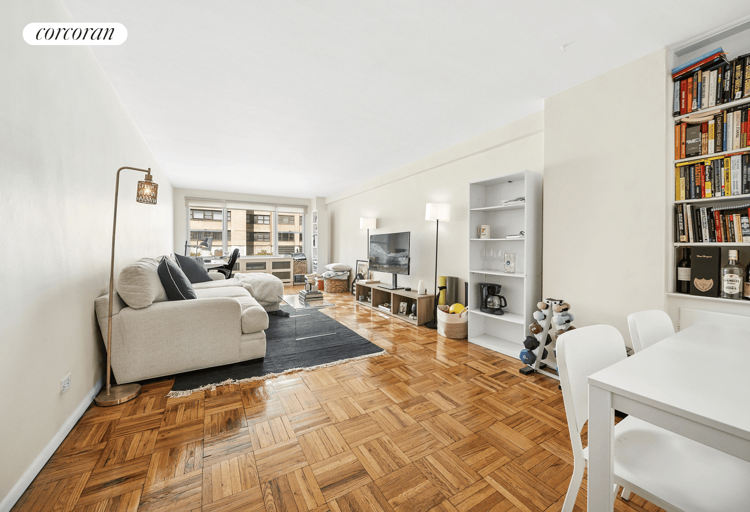 Spacious 1 Bedroom with Wing Layout and Oversized Rooms at The Wingate !