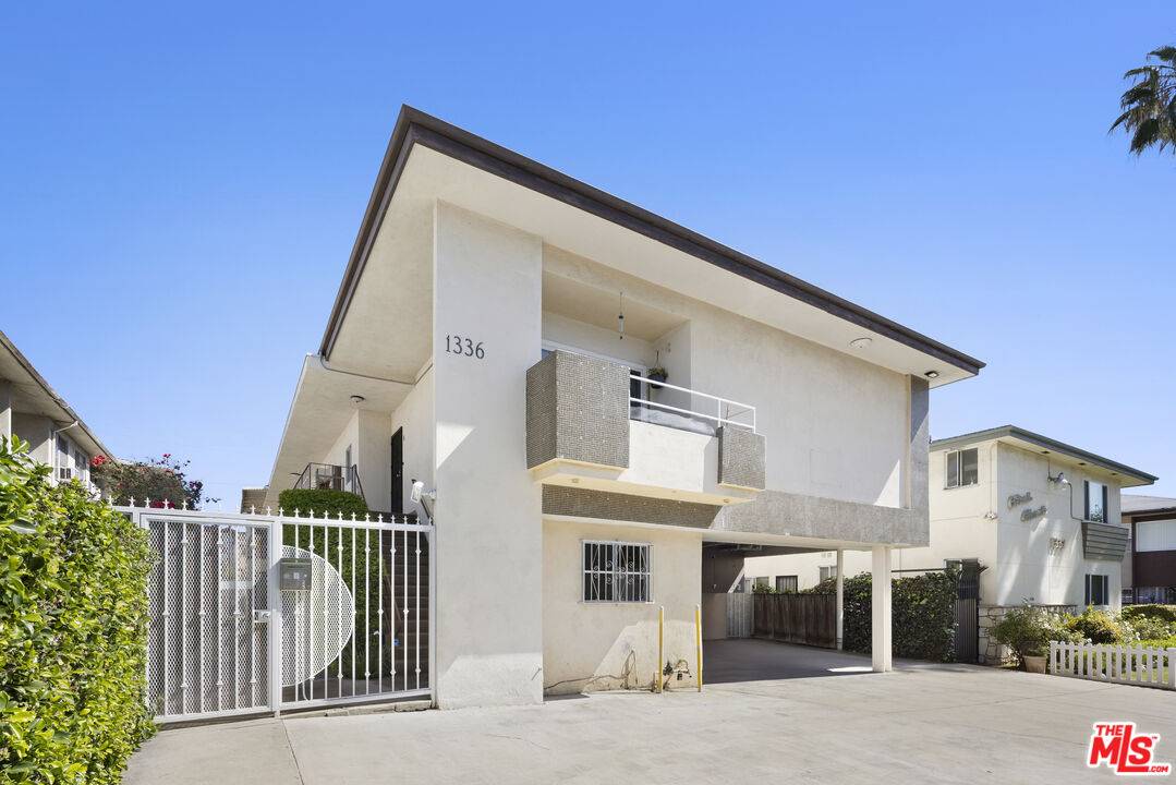 1336 N Citrus Ave 11BR Hollywood Hills East La