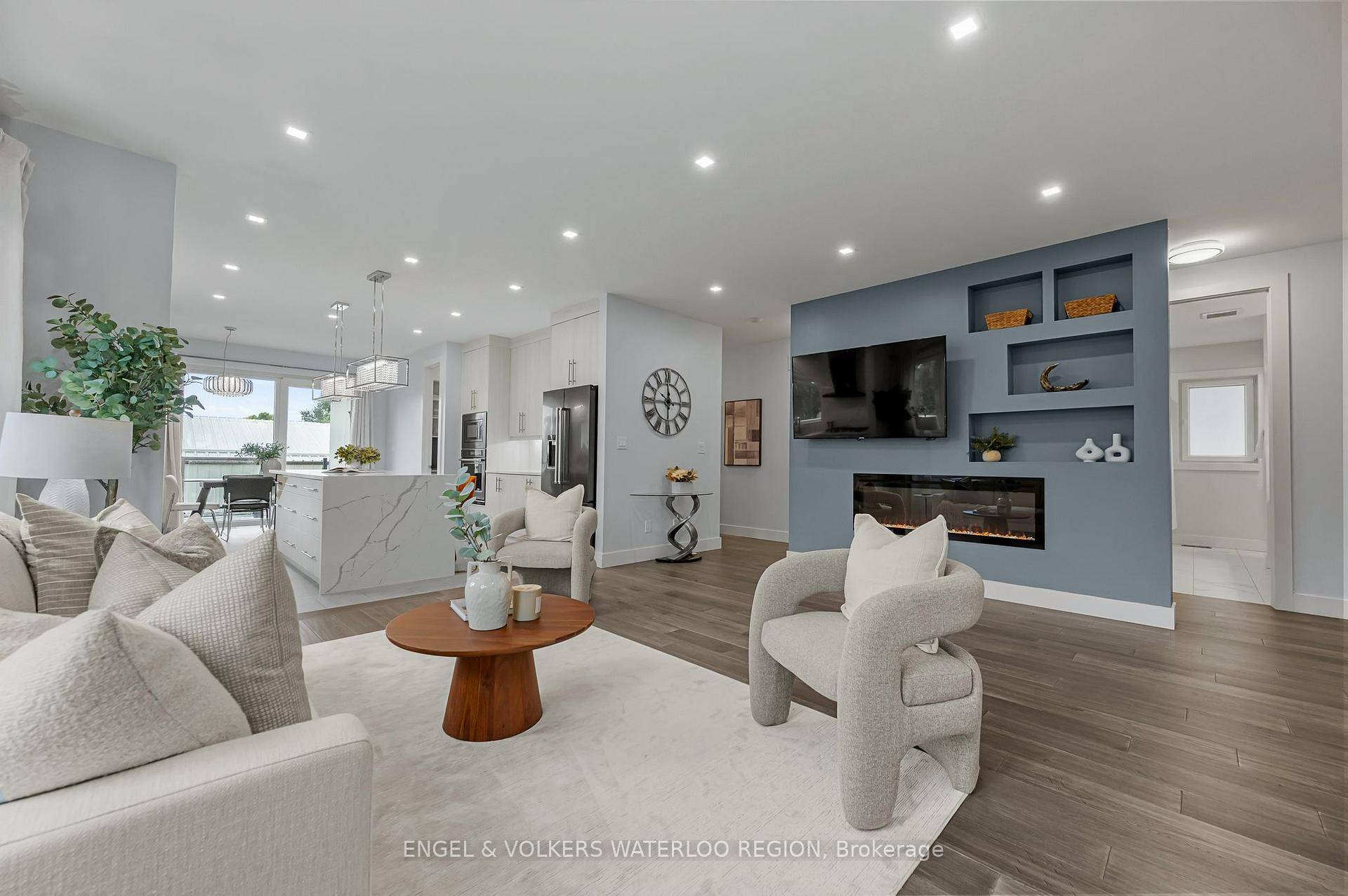ABSOLUTELY STUNNING ! Custom Built Multi Generational Bungalow with a 1, 400 sf.