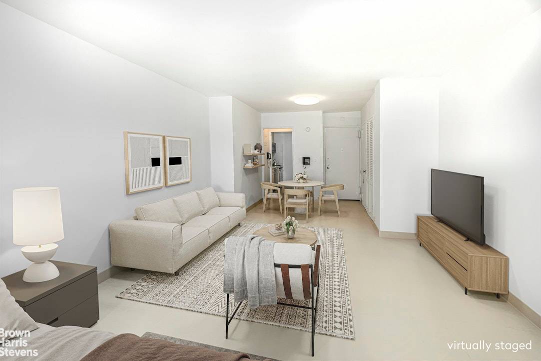 Rarely available, this recently renovated spacious studio apartment is now available at the renowned Galleria Condominium.