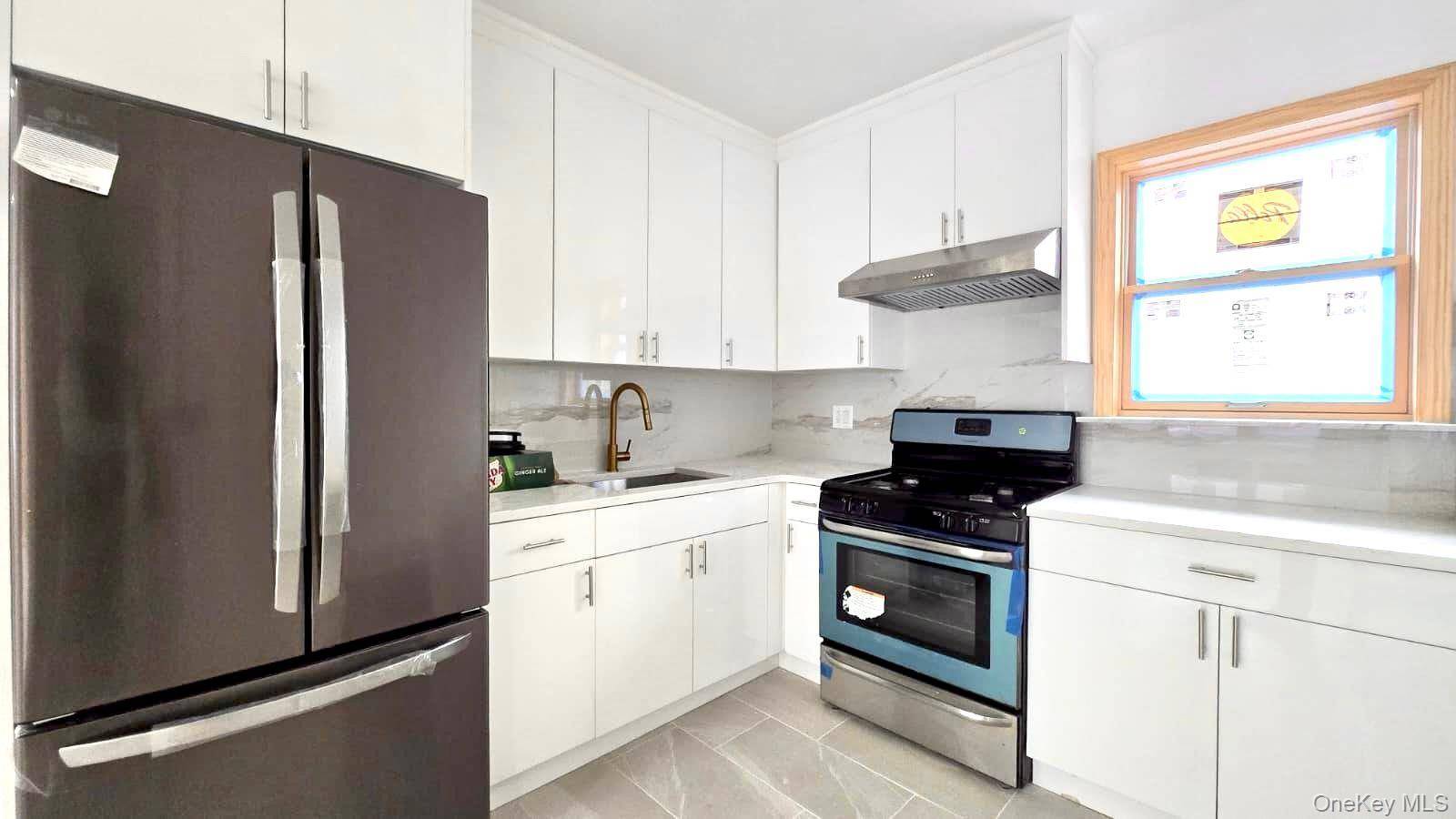 Brand New 2 BR 1 BA Fully Renovated Move In Ready !