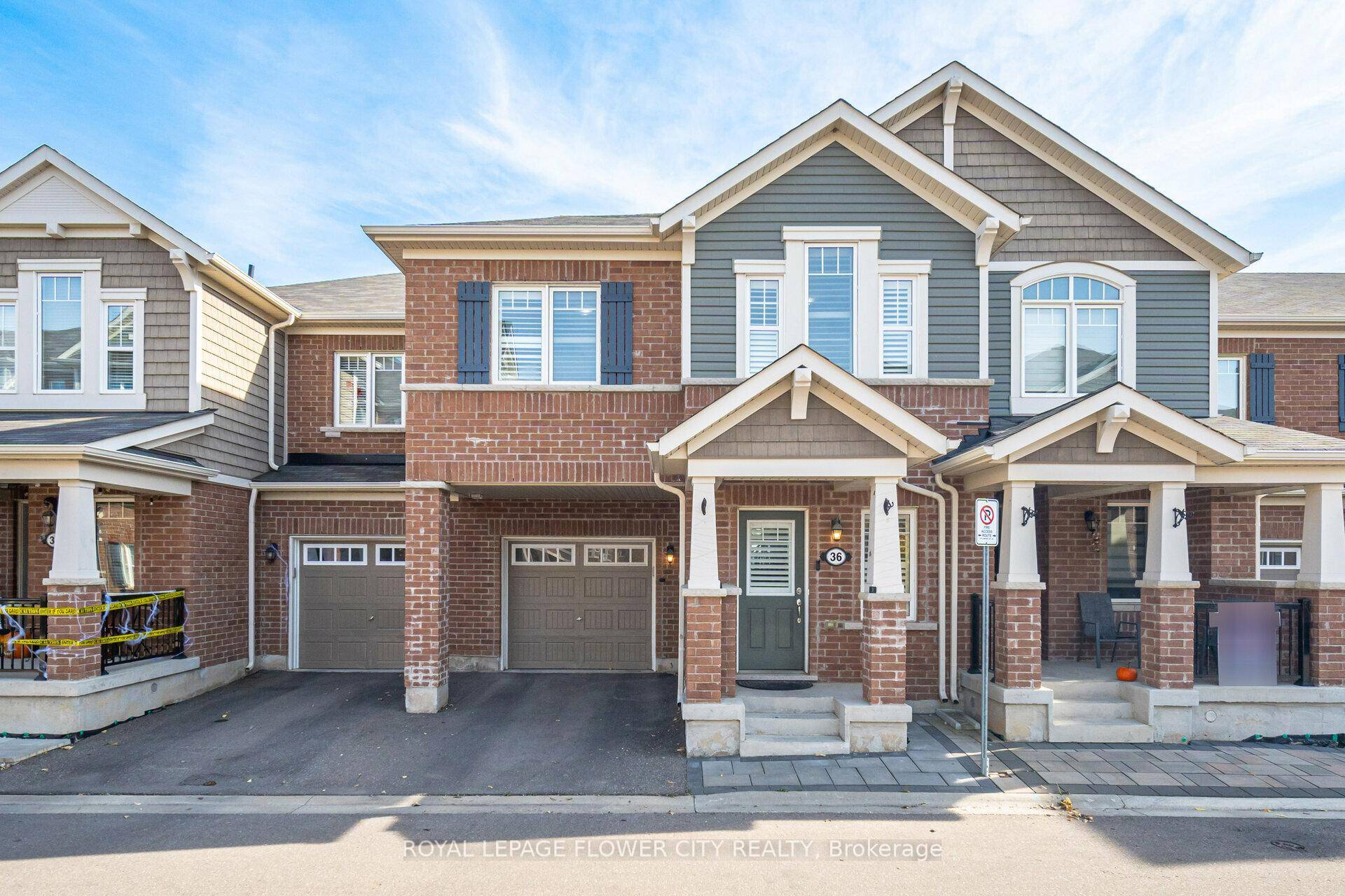 Welcome to one of the largest townhouses on the street !