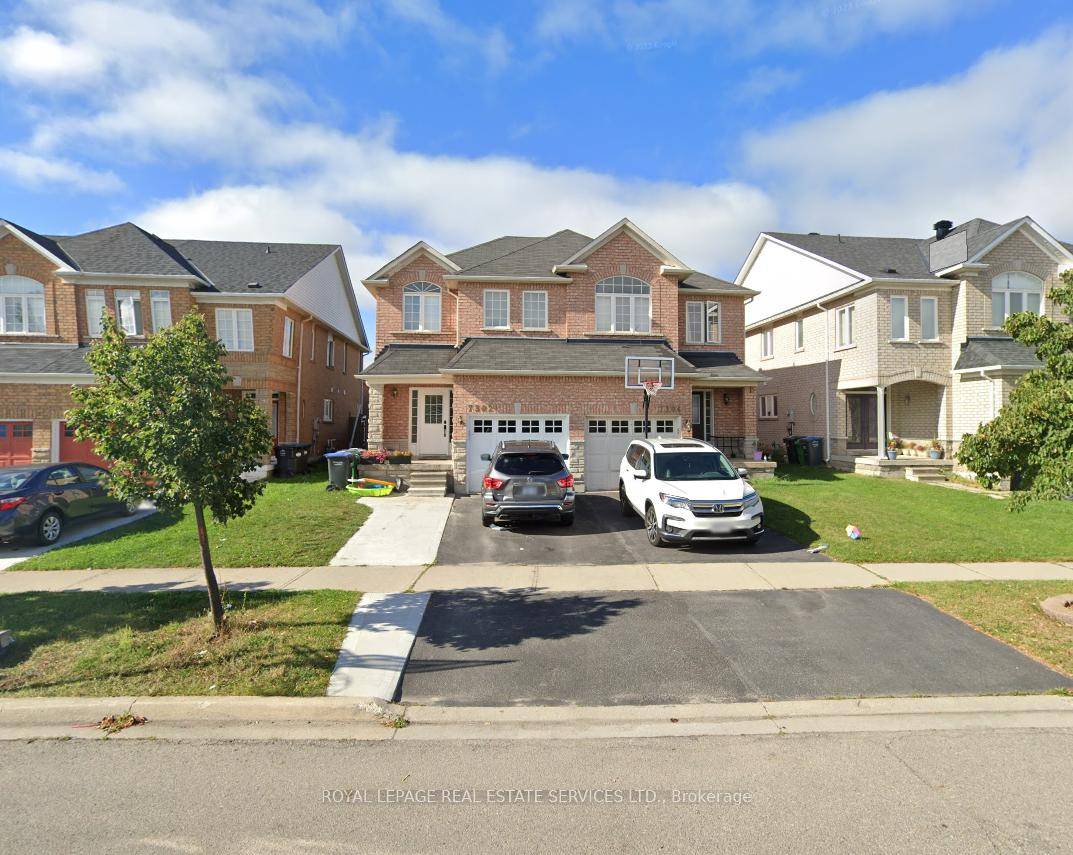 Superb Semi Detached in Prime North Mississauga Location !