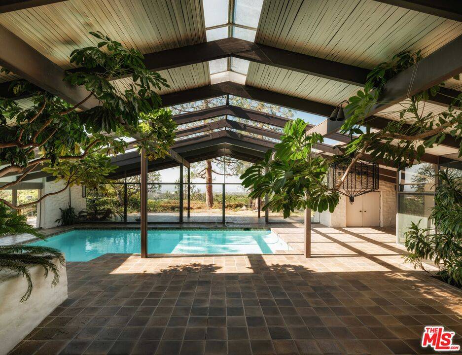 667 Ledo Way 4BR Brentwood La