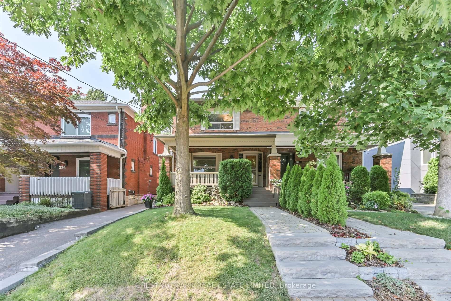 A wonderful family home in Davisville Village on a great block of Manor Rd !