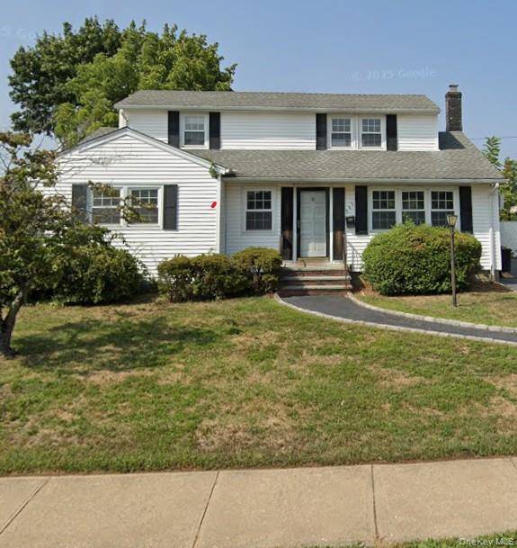 Newly updated on a quite street, this 4 BR 3 Full bath home is for you to raise your family.