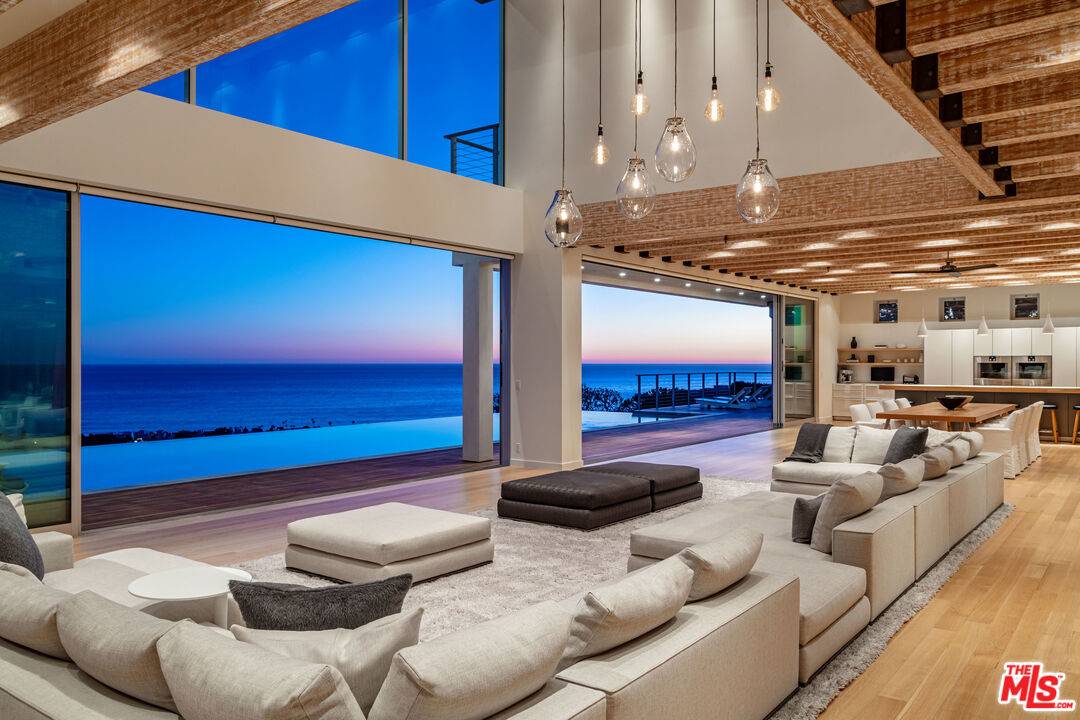 23800 Malibu Crest Dr Malibu LA