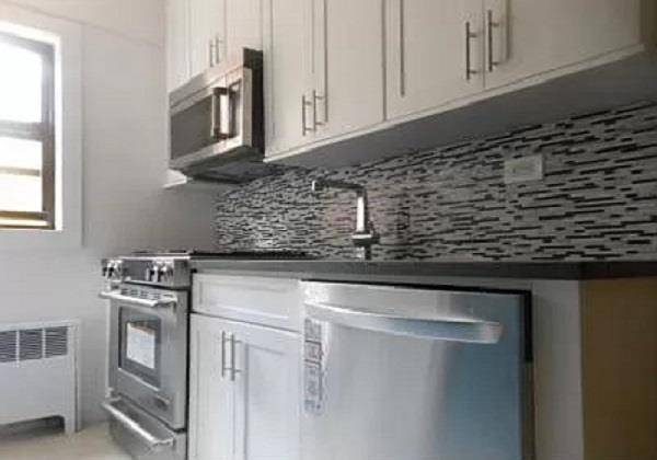 Massive and elegant 2 bedroom with renovated kitchen.