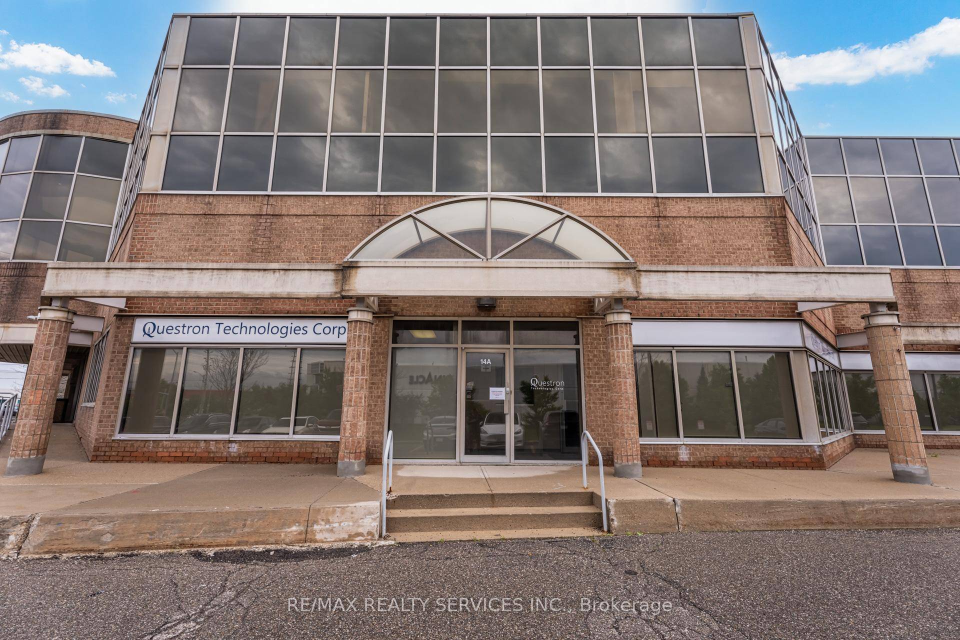 6660 Kennedy Road #13B, Mississauga, ON L5T 2M9