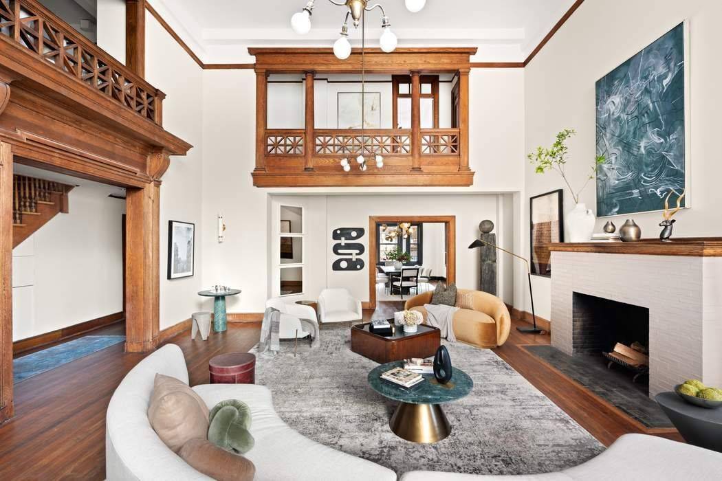 Offered for the first time in half a century, Residence 7 8B is one of the rare B line southwest corner duplexes at 257 West 86th Street.